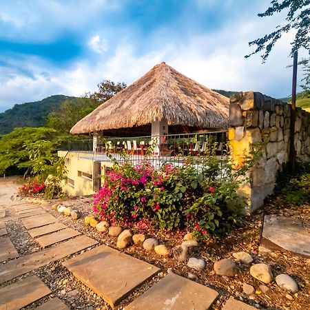 Entremonte Wellness Hotel And Spa Apulo Exterior photo