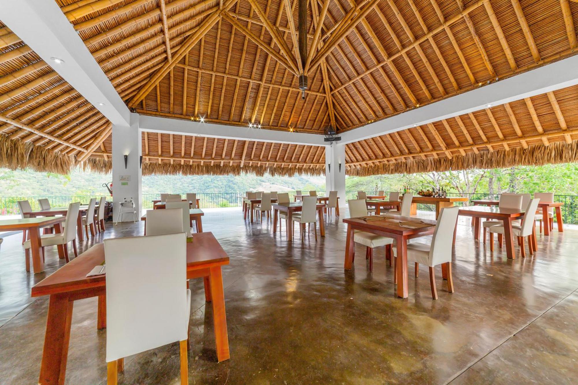 Entremonte Wellness Hotel And Spa Apulo Exterior photo