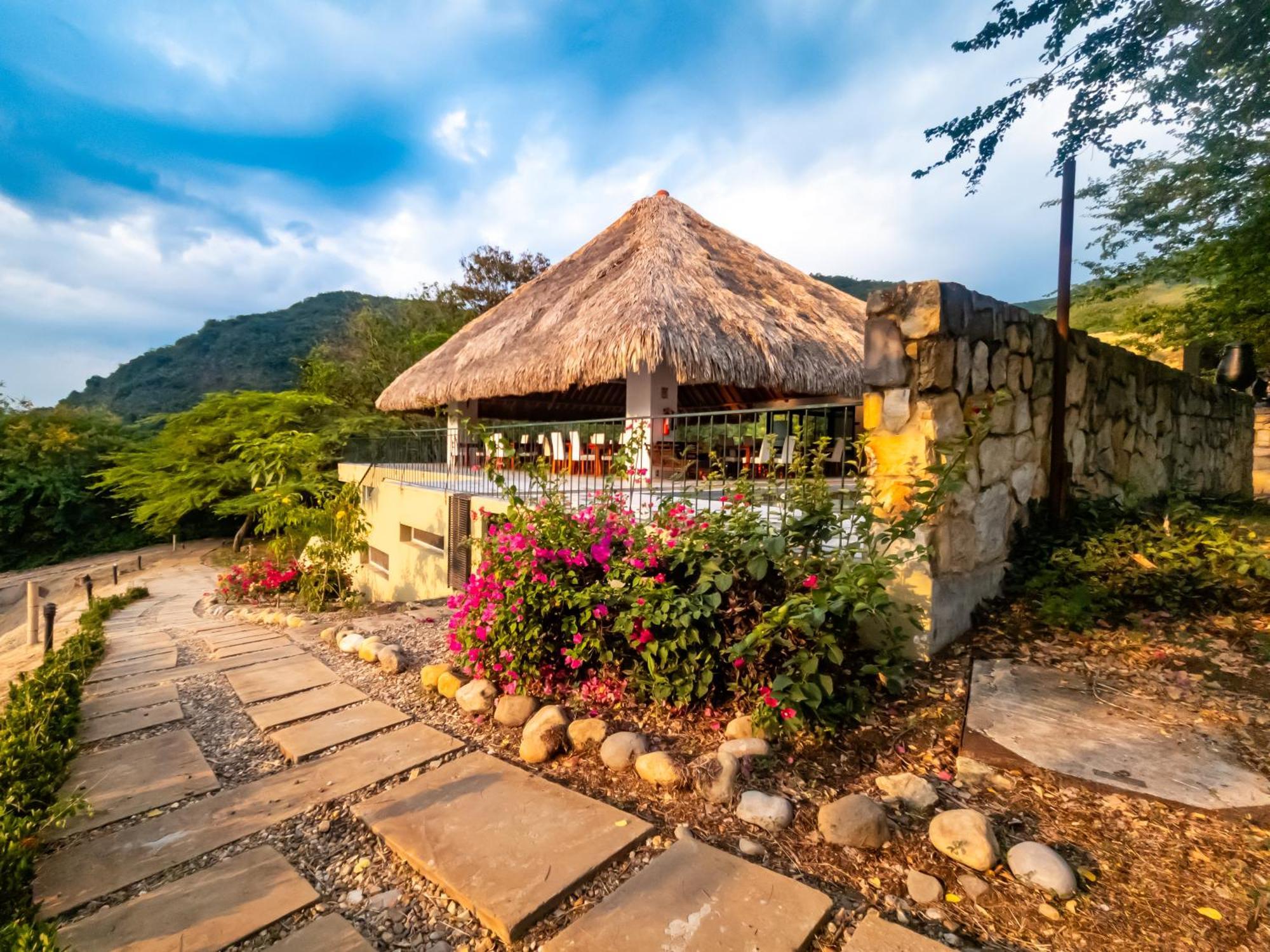 Entremonte Wellness Hotel And Spa Apulo Exterior photo
